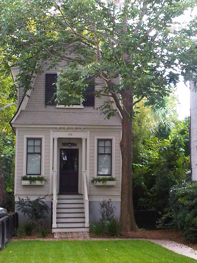 A walk near Hominy Grill, Charleston, SC